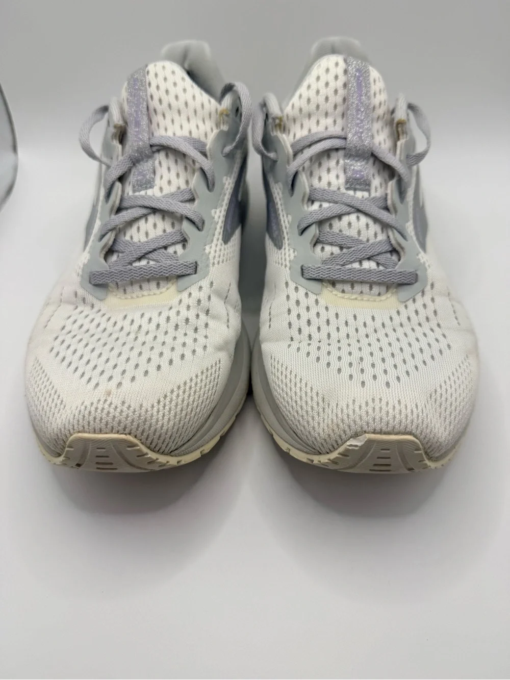 BROOKS Anthem 5 Women’s White‎ Purple Running Walking Athletic Shoes Size 8.5